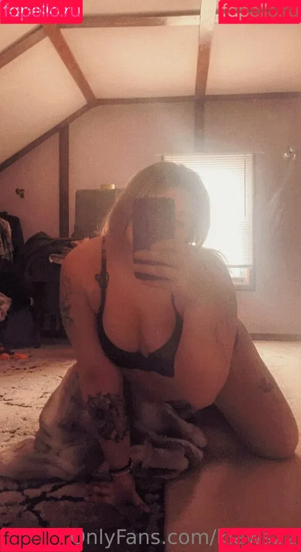 sillygirl9822 Onlyfans Photo Gallery 
