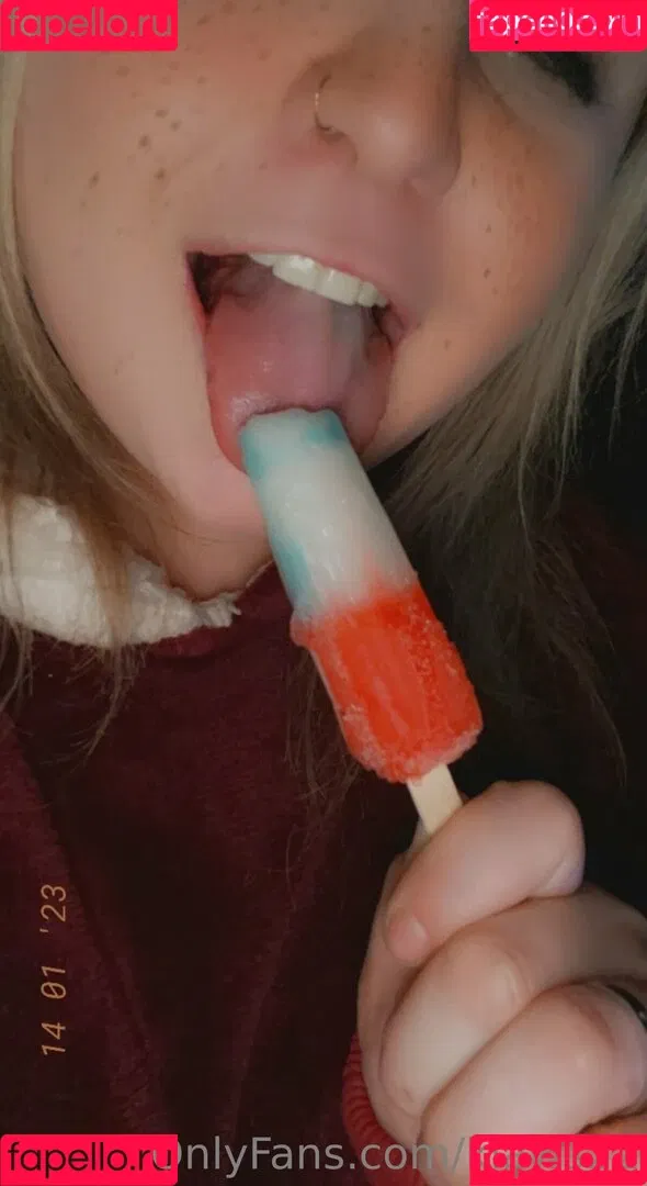 sillygirl9822 Onlyfans Photo Gallery 