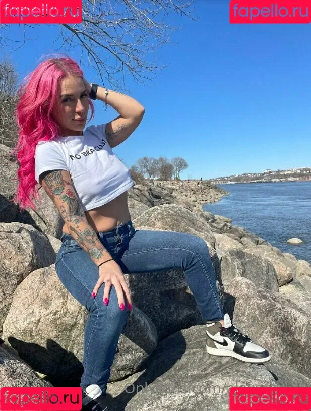 layrose1 Onlyfans Photo Gallery 