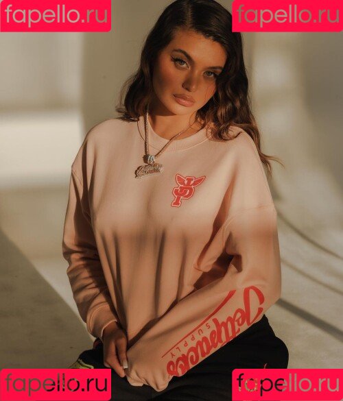 Sofia Jamora Onlyfans Photo Gallery 