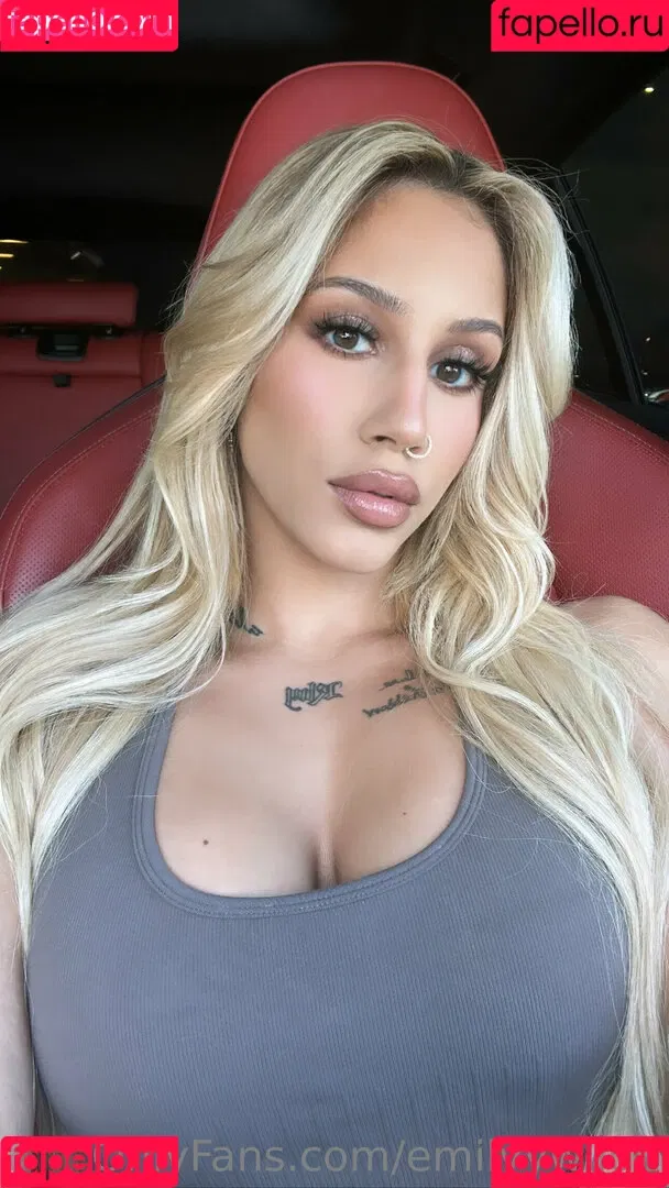 Emilyy Wild Onlyfans Photo Gallery 