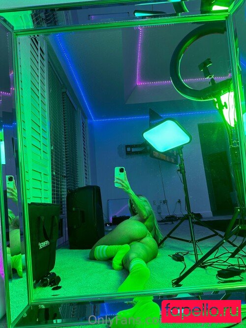 Emilyy Wild Nude Onlyfans Photo 127