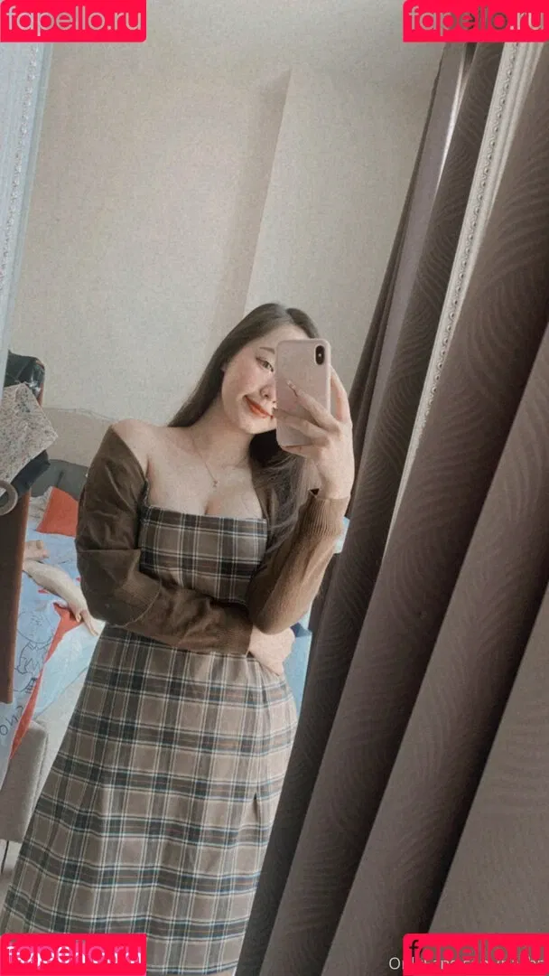 Nachpatcharawee Arjsalee Onlyfans Photo Gallery 