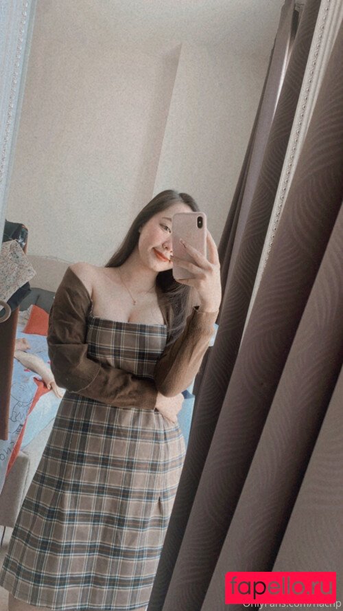 Nachpatcharawee Arjsalee Onlyfans Photo Gallery 