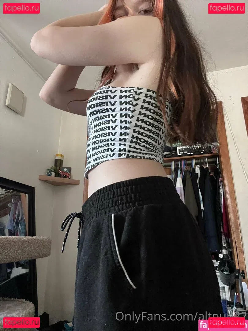 altpup22 Onlyfans Photo Gallery 