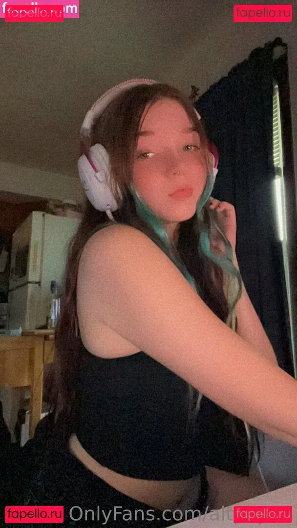 altpup22 Onlyfans Photo Gallery 