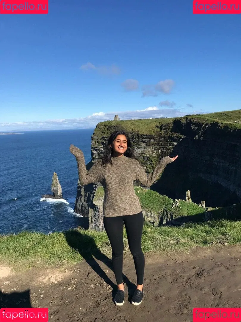 Arasha Lalani Onlyfans Photo Gallery 
