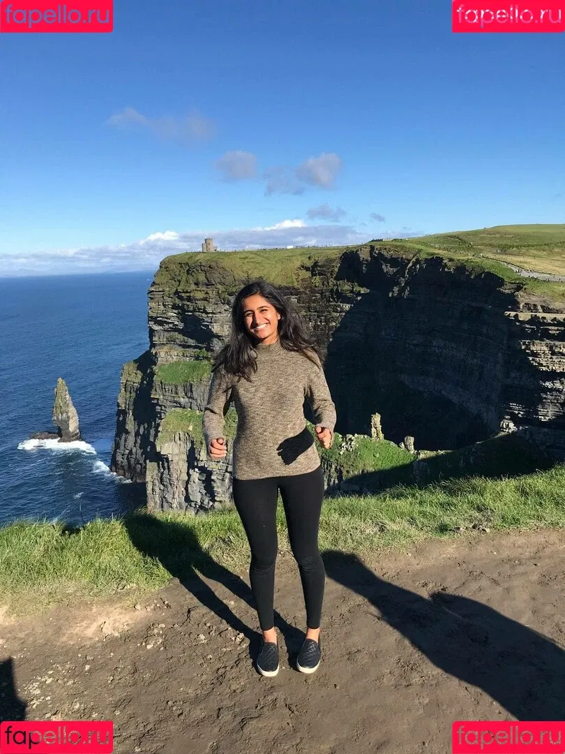 Arasha Lalani Onlyfans Photo Gallery 
