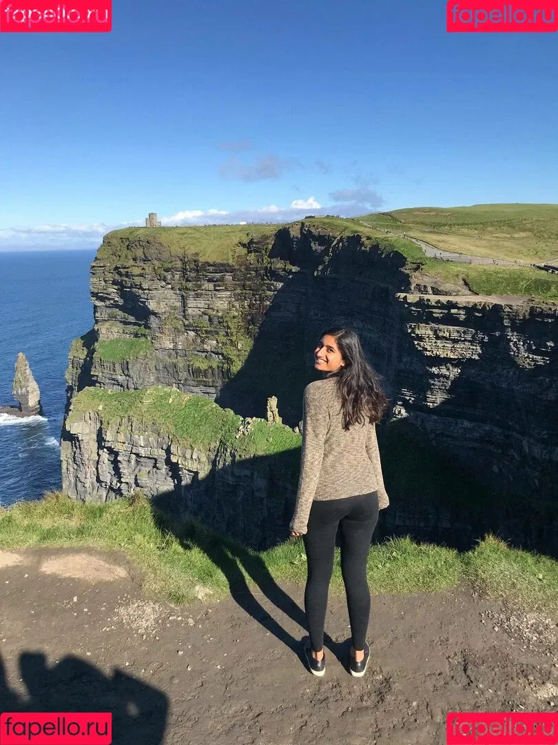 Arasha Lalani Onlyfans Photo Gallery 