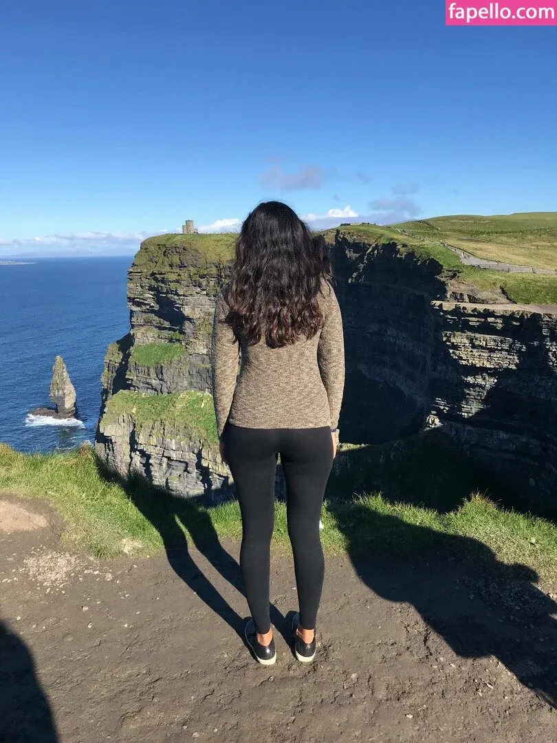 Arasha Lalani Onlyfans Photo Gallery 