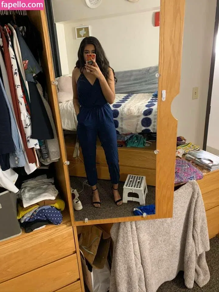 Arasha Lalani Onlyfans Photo Gallery 