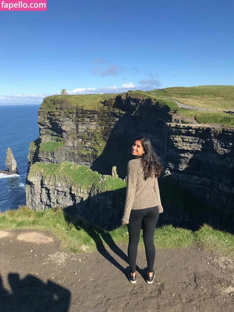 Arasha Lalani Onlyfans Photo Gallery 