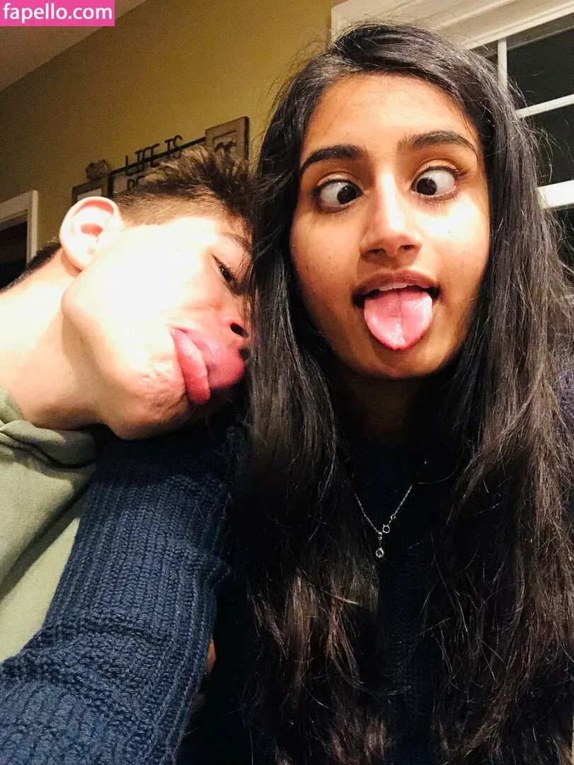 Arasha Lalani Onlyfans Photo Gallery 