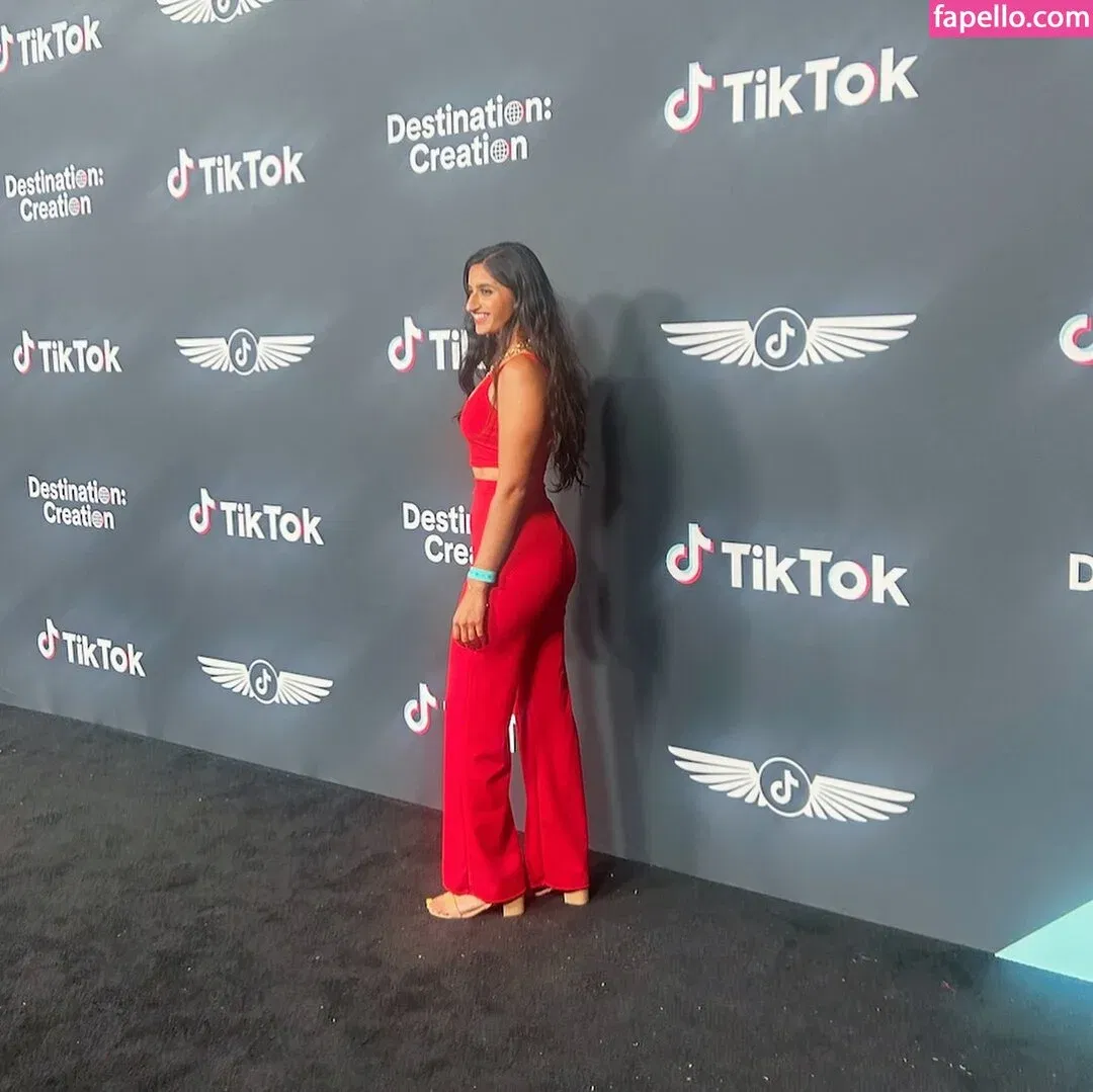 Arasha Lalani Onlyfans Photo Gallery 