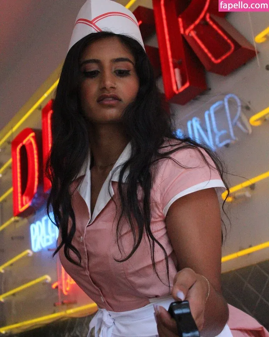 Arasha Lalani Onlyfans Photo Gallery 