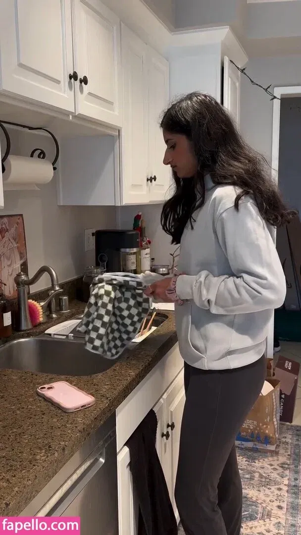 Arasha Lalani Onlyfans Photo Gallery 