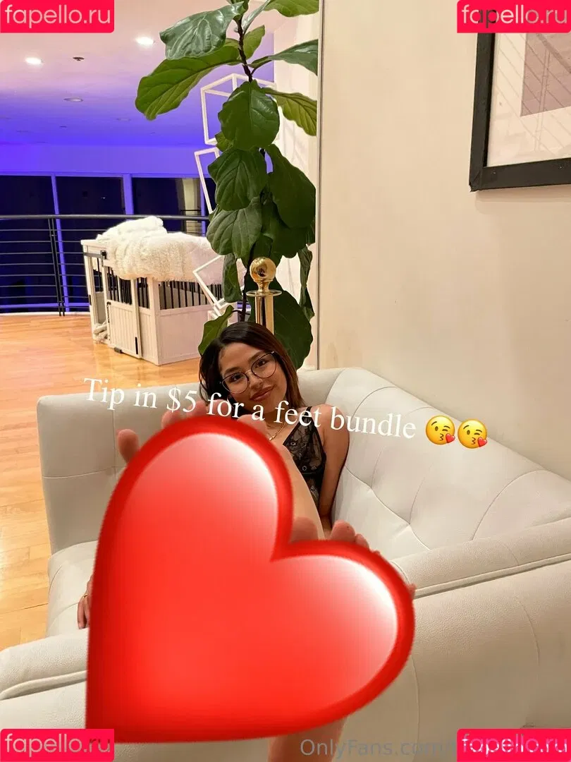 theangelari Onlyfans Photo Gallery 