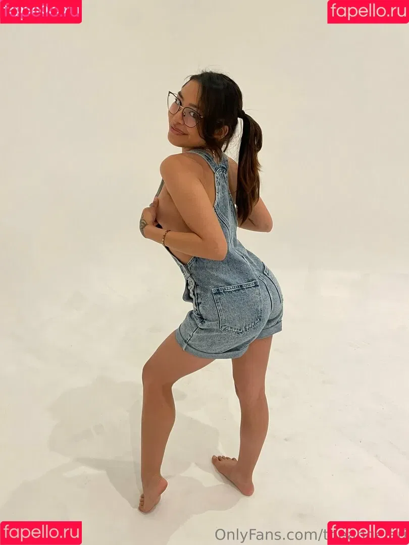 theangelari Onlyfans Photo Gallery 