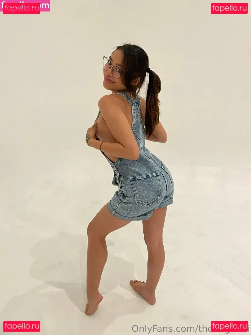 theangelari Onlyfans Photo Gallery 