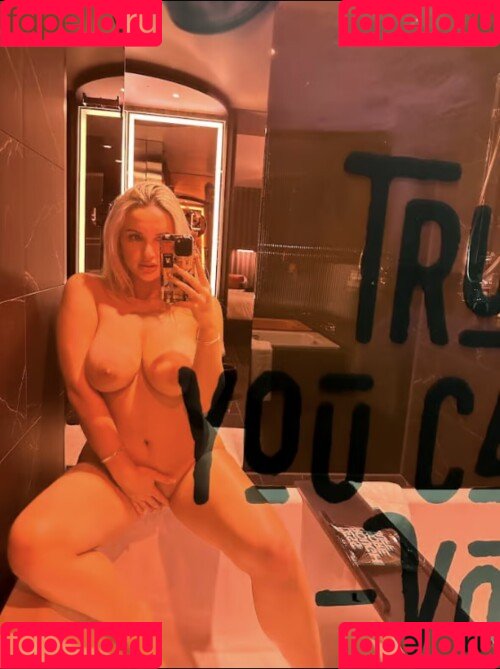 Vee Campbell Onlyfans Photo Gallery 