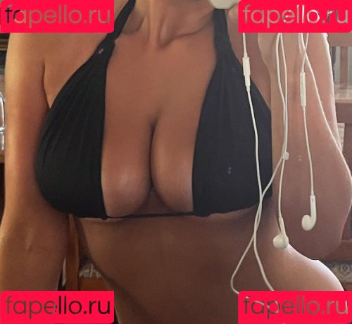 Vee Campbell Onlyfans Photo Gallery 