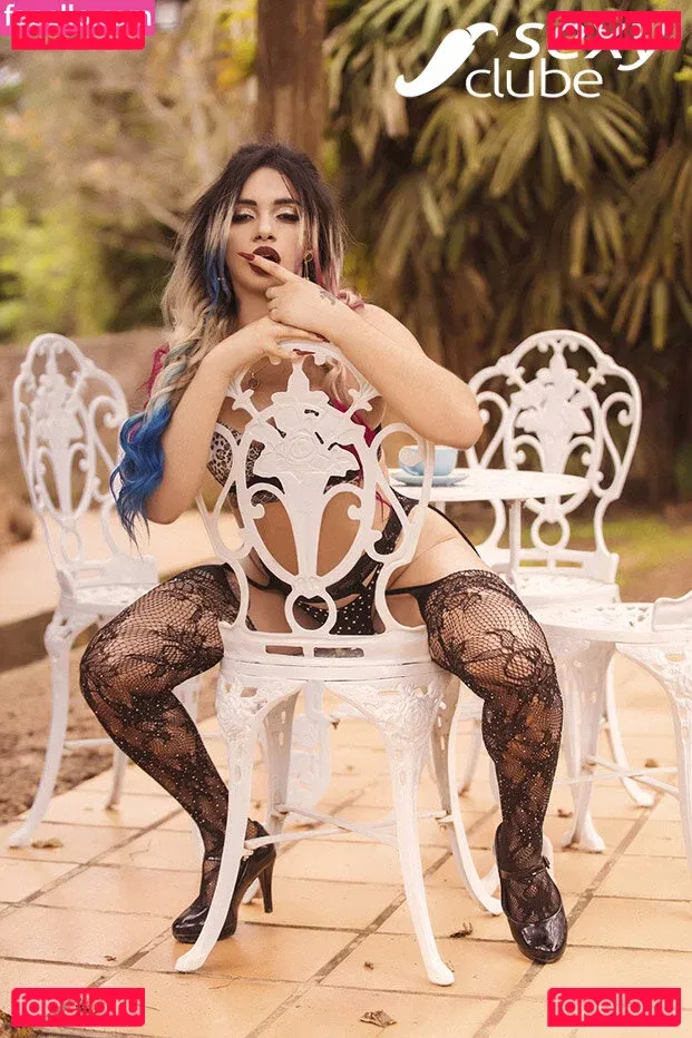 Natacha Momsen Onlyfans Photo Gallery 