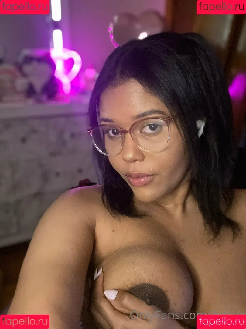 wholelottalaya Onlyfans Photo Gallery 