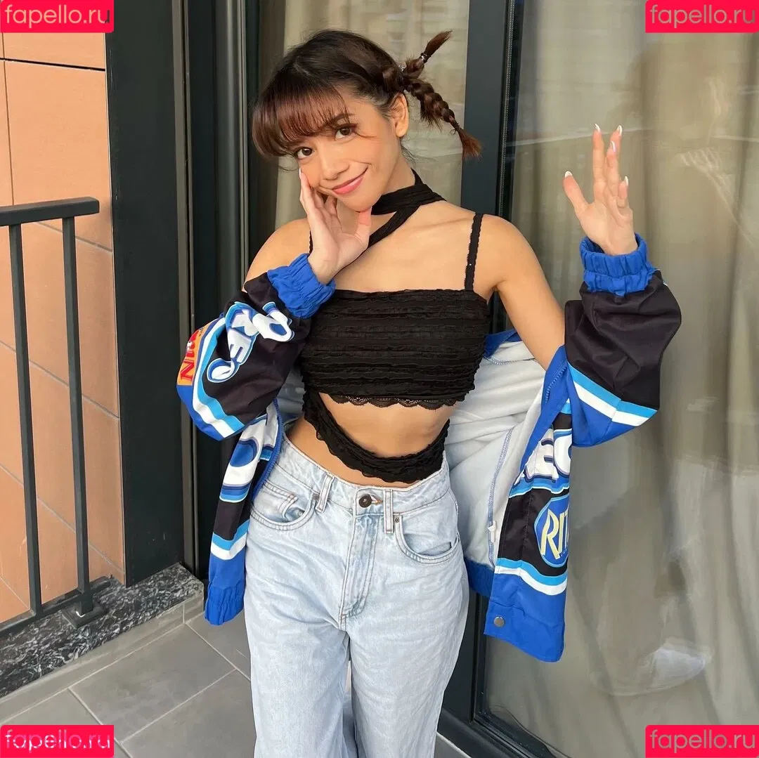 Eeeveenara Onlyfans Photo Gallery 