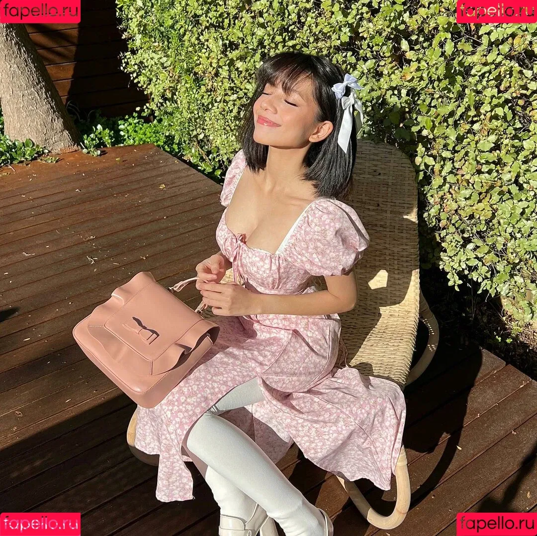 Eeeveenara Onlyfans Photo Gallery 