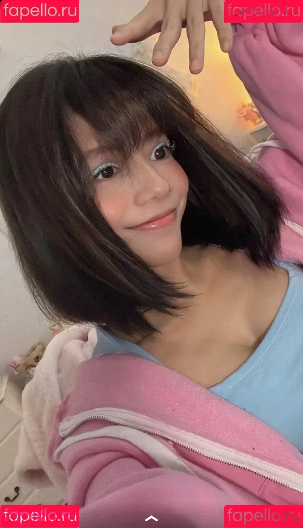 Eeeveenara Onlyfans Photo Gallery 