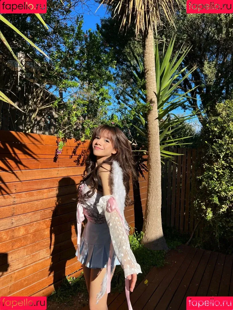 Eeeveenara Onlyfans Photo Gallery 