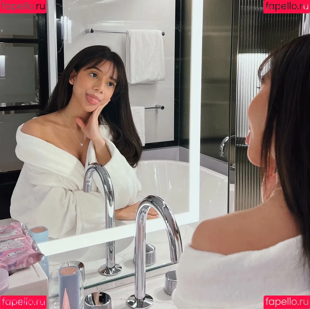 Eeeveenara Onlyfans Photo Gallery 