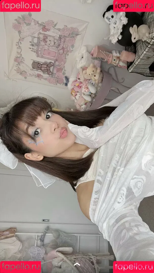Eeeveenara Onlyfans Photo Gallery 