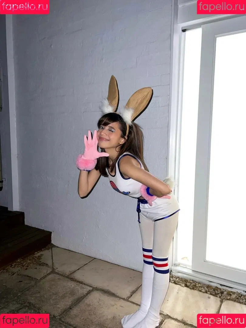 Eeeveenara Onlyfans Photo Gallery 