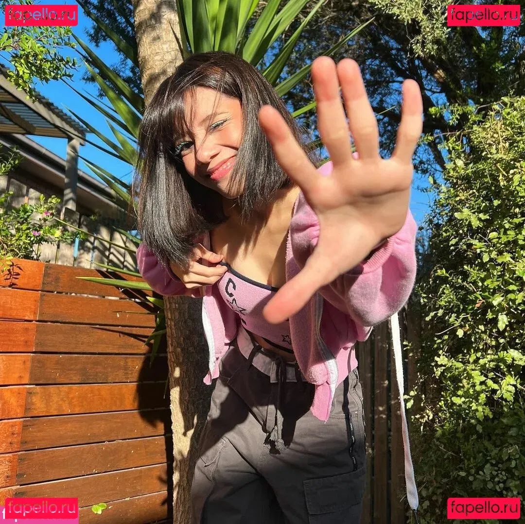 Eeeveenara Onlyfans Photo Gallery 