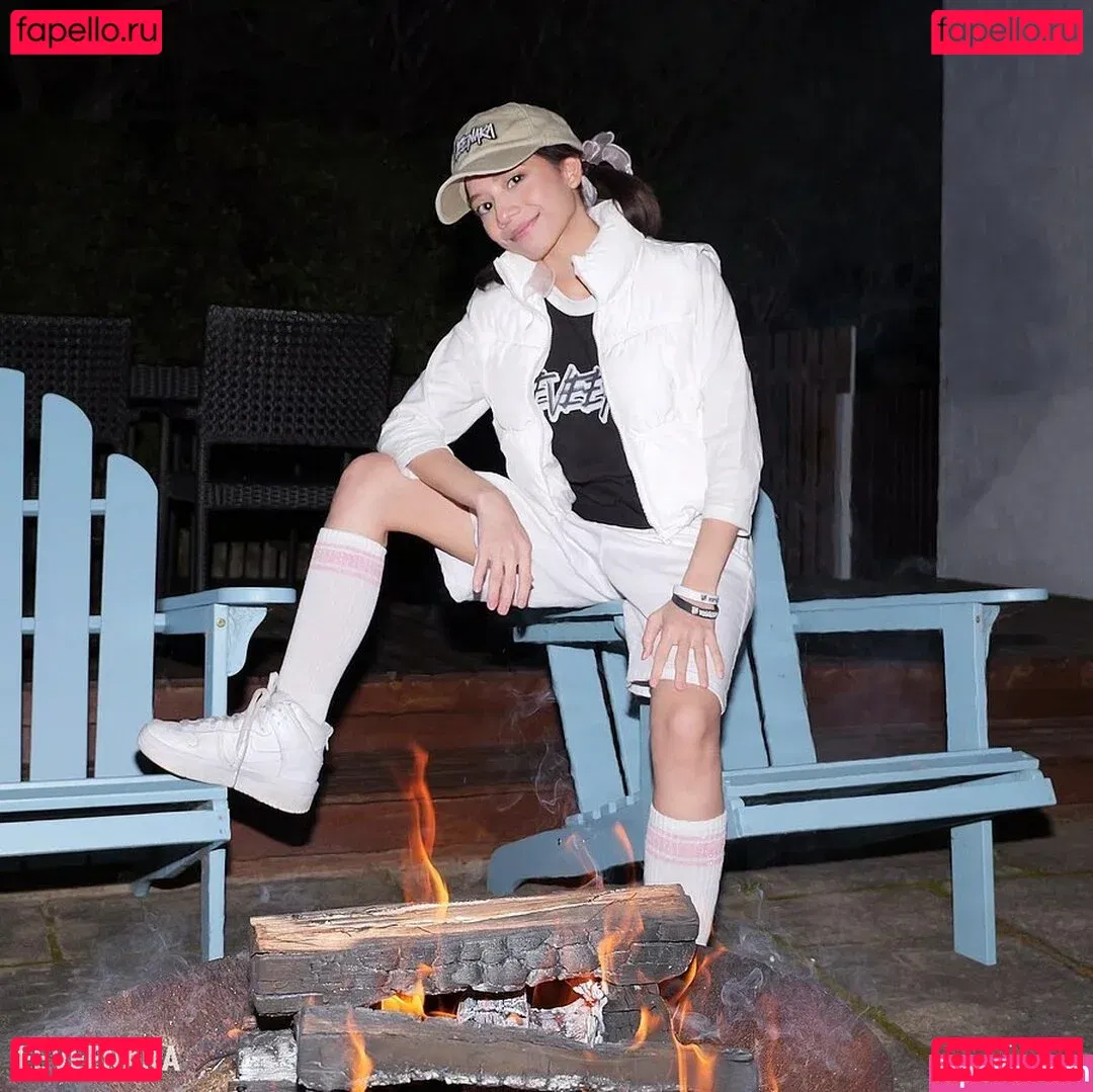 Eeeveenara Onlyfans Photo Gallery 