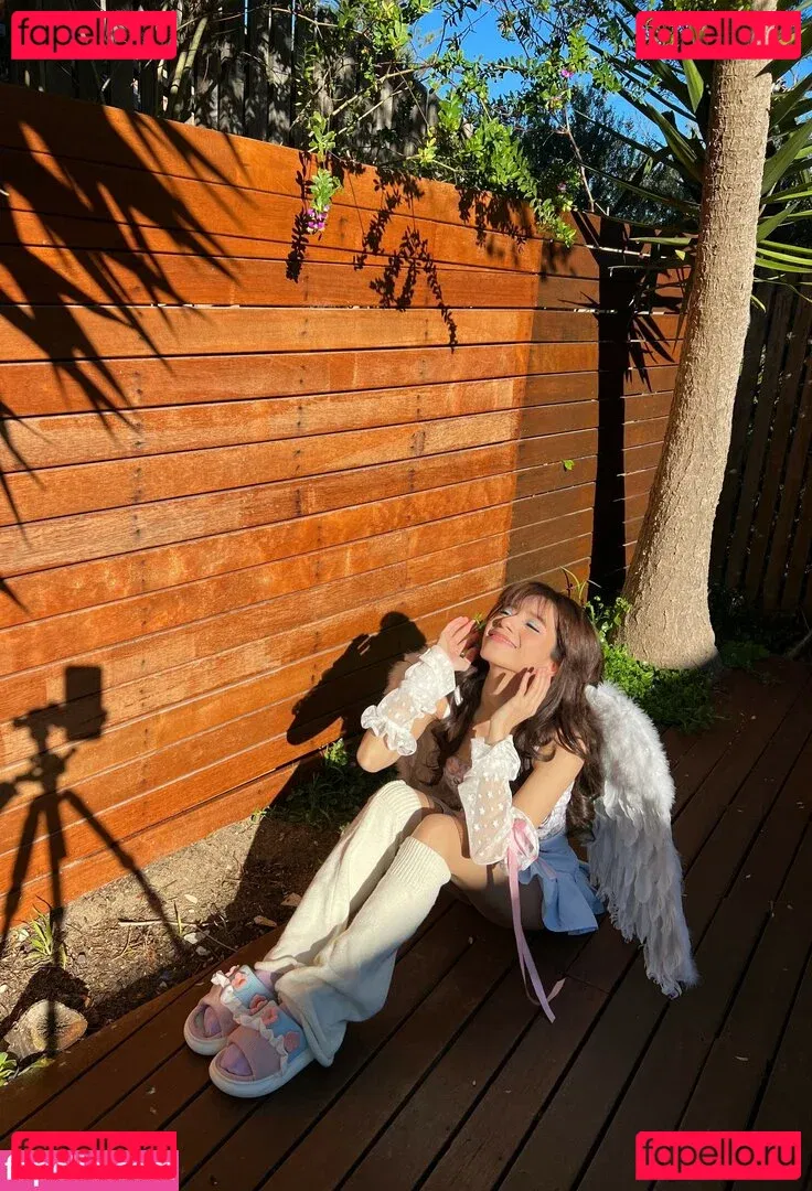 Eeeveenara Onlyfans Photo Gallery 