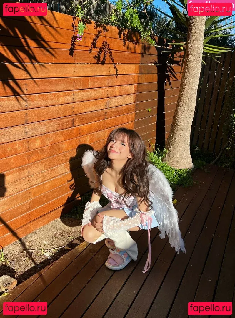 Eeeveenara Onlyfans Photo Gallery 