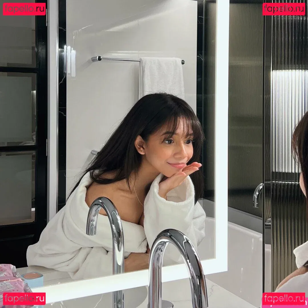 Eeeveenara Onlyfans Photo Gallery 