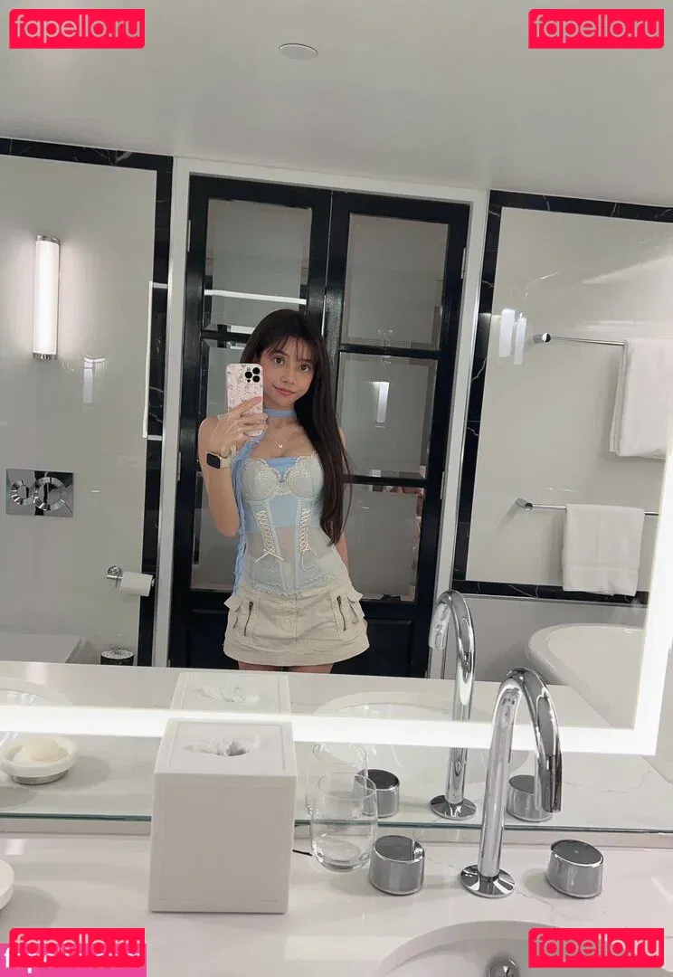 Eeeveenara Onlyfans Photo Gallery 