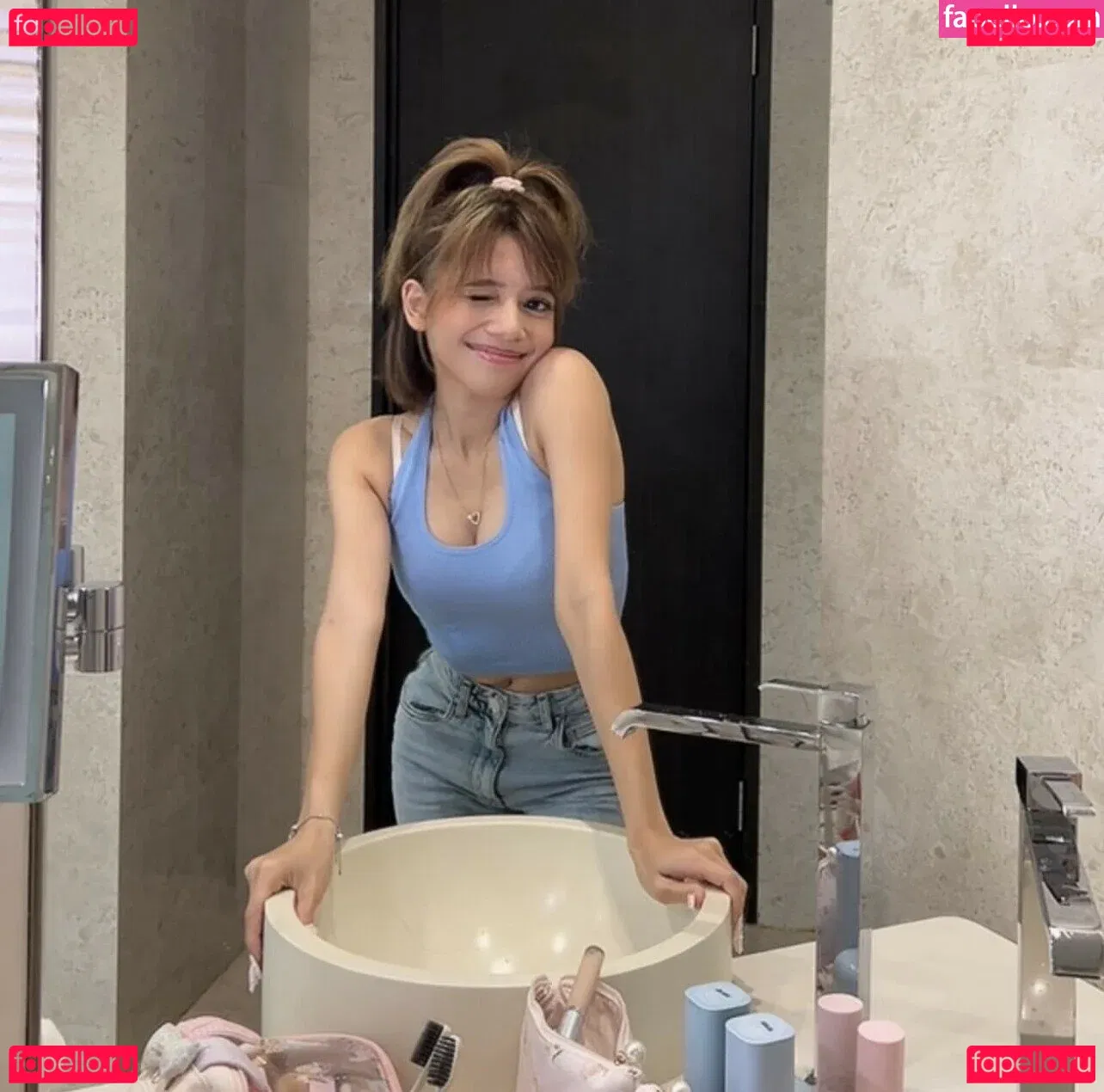 Eeeveenara Onlyfans Photo Gallery 