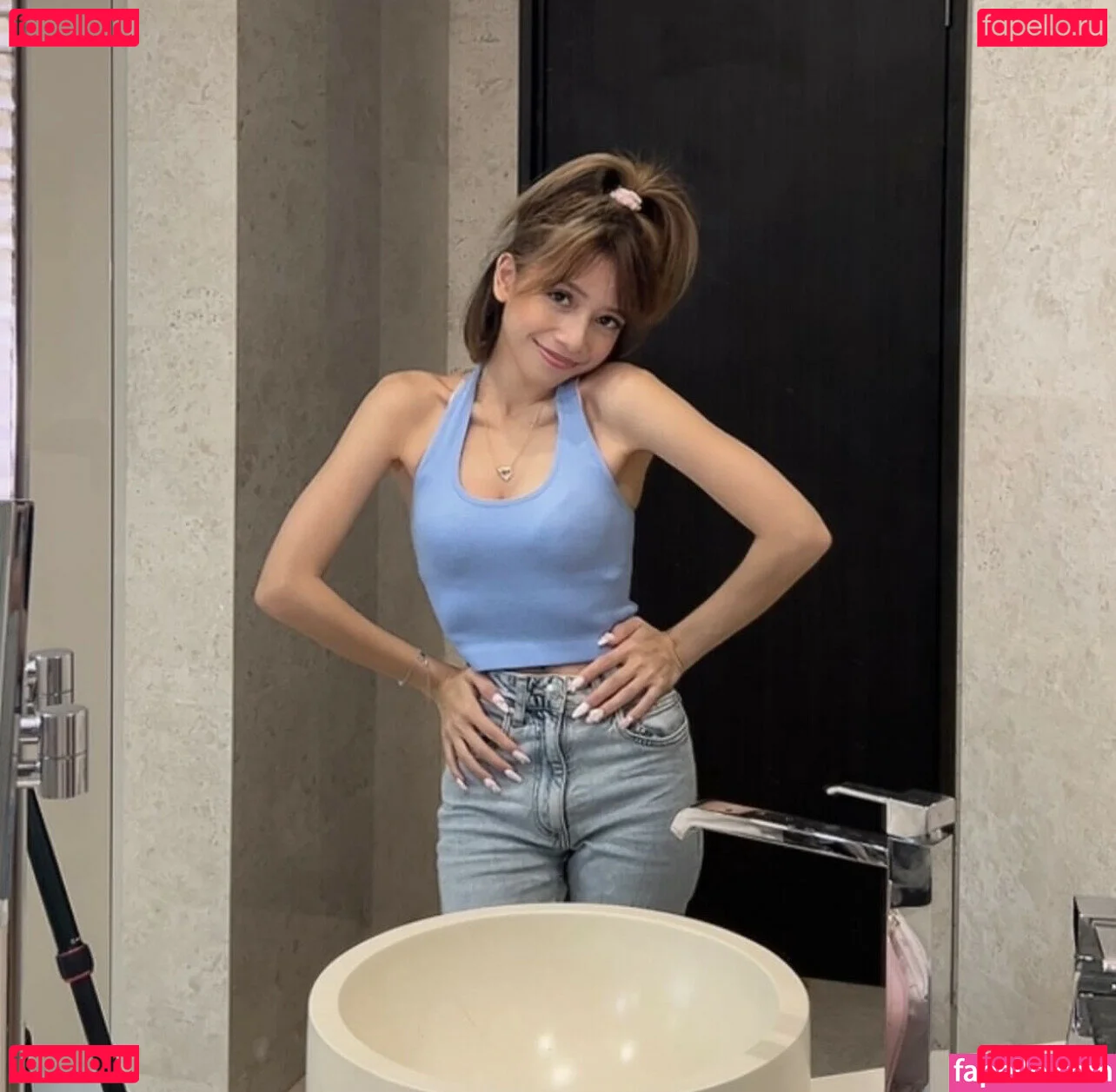 Eeeveenara Onlyfans Photo Gallery 