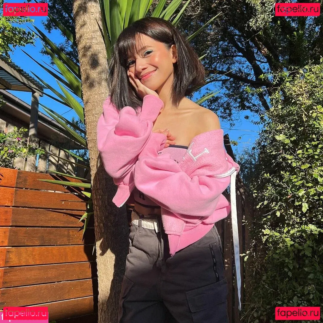 Eeeveenara Onlyfans Photo Gallery 