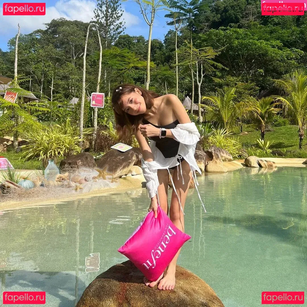 Eeeveenara Onlyfans Photo Gallery 