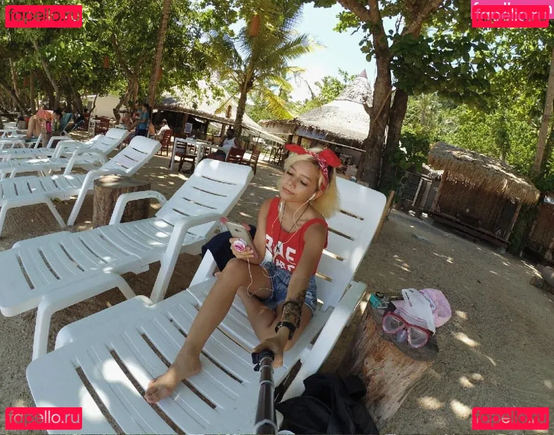 Eeeveenara Onlyfans Photo Gallery 