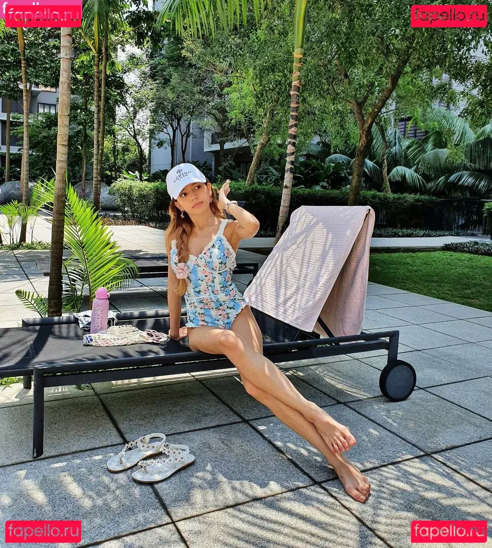 Eeeveenara Onlyfans Photo Gallery 