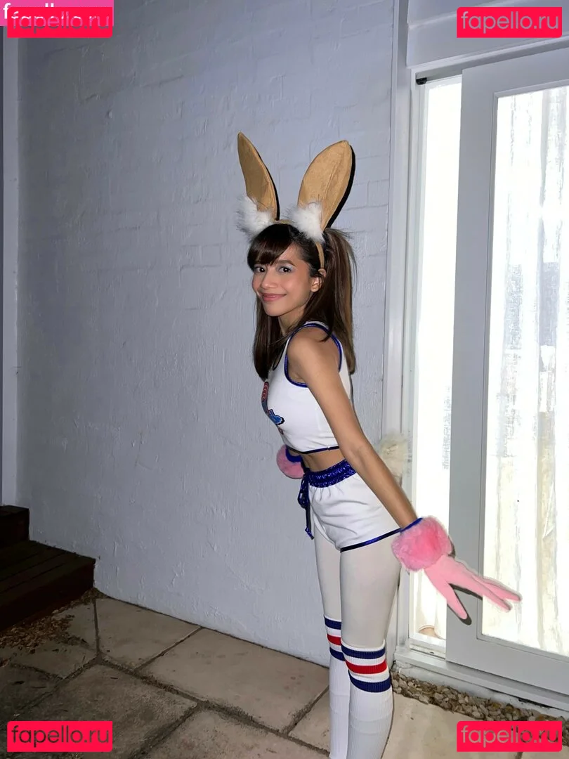 Eeeveenara Onlyfans Photo Gallery 