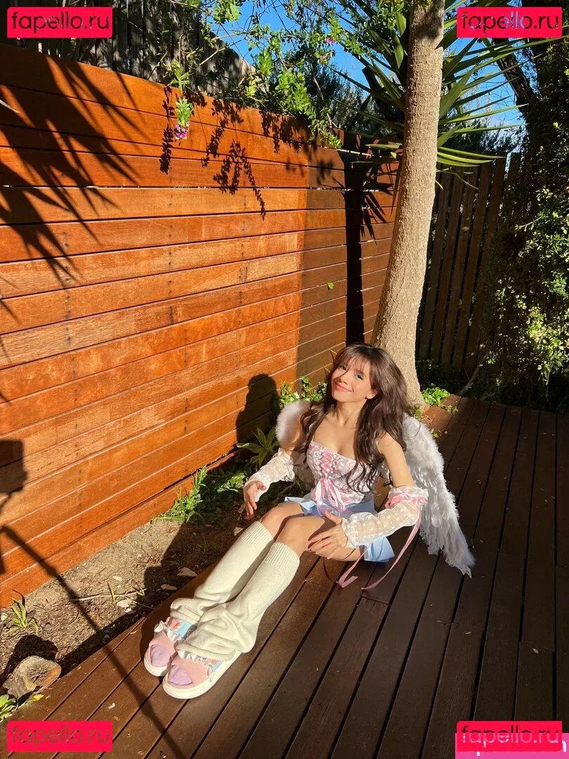 Eeeveenara Onlyfans Photo Gallery 