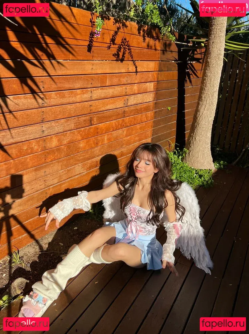 Eeeveenara Onlyfans Photo Gallery 