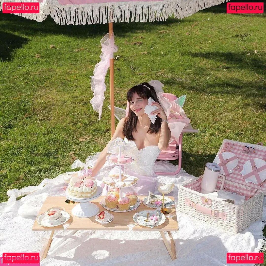 Eeeveenara Onlyfans Photo Gallery 